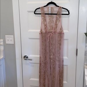 NWOT women’s Beach or swim coverup size M